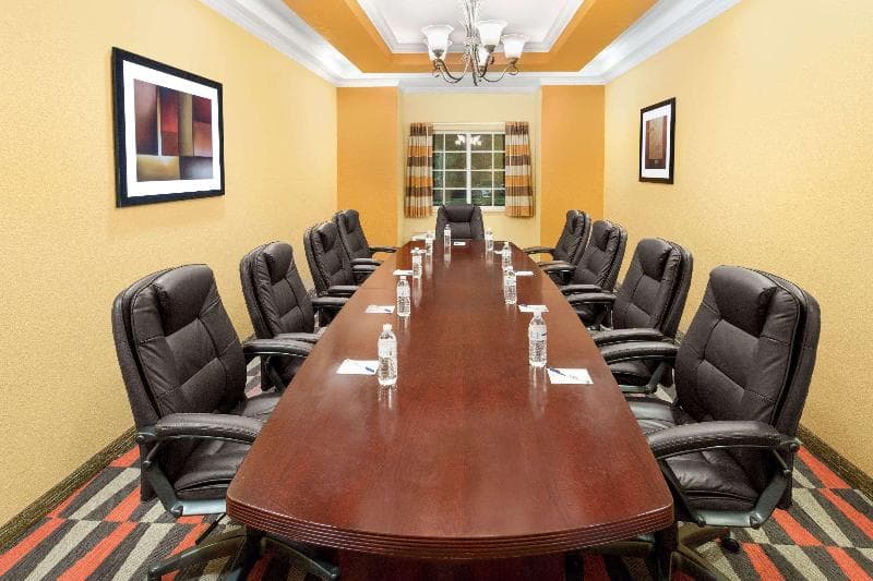 Microtel Inn & Suites by Wyndham Greenville/University Med photo 1