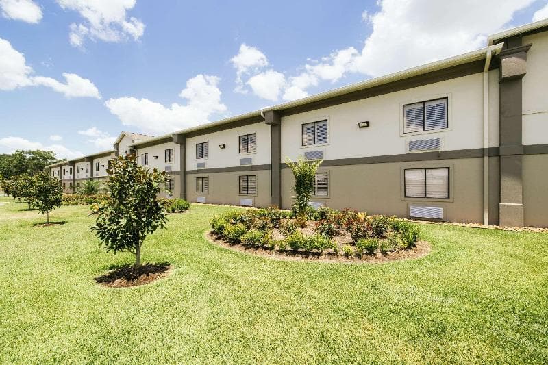 Quality Suites Houston Hobby Airport 3