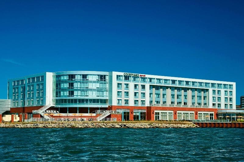 Courtyard Erie Bayfront 5
