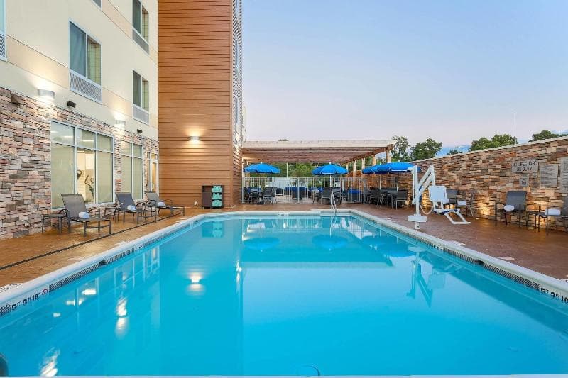 Fairfield Inn & Suites Alexandria 2