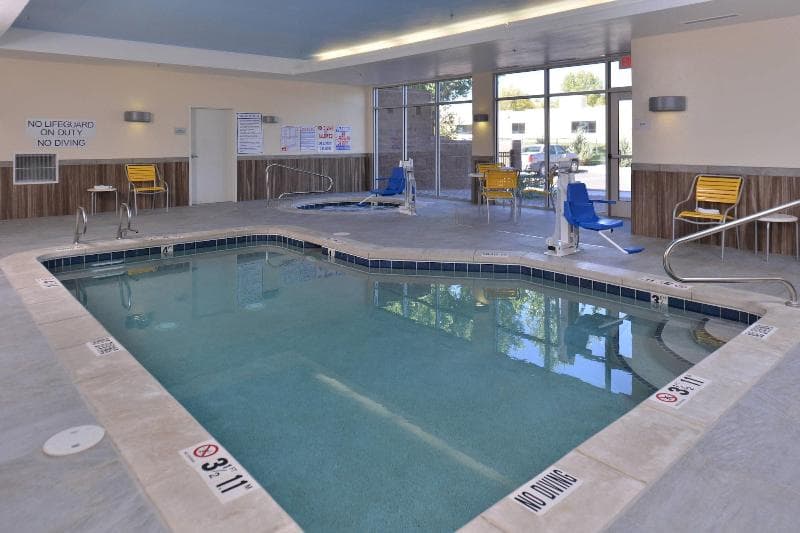 Fairfield Inn & Suites Farmington 3
