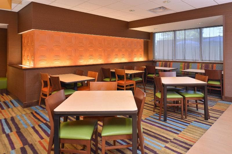 Fairfield Inn & Suites Farmington 4