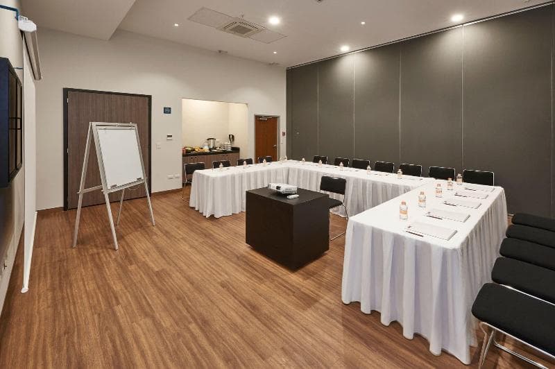 City Express Suites Tijuana Río photo 1