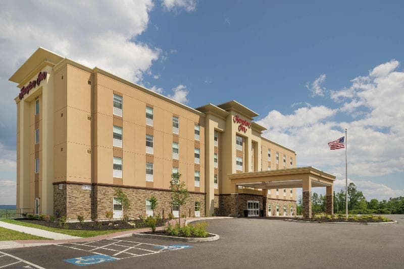Hampton Inn by Hilton Oxford, ME photo 1