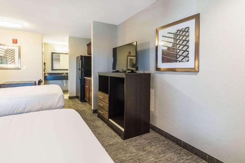 Econo Lodge Inn & Suites North Little Rock 2