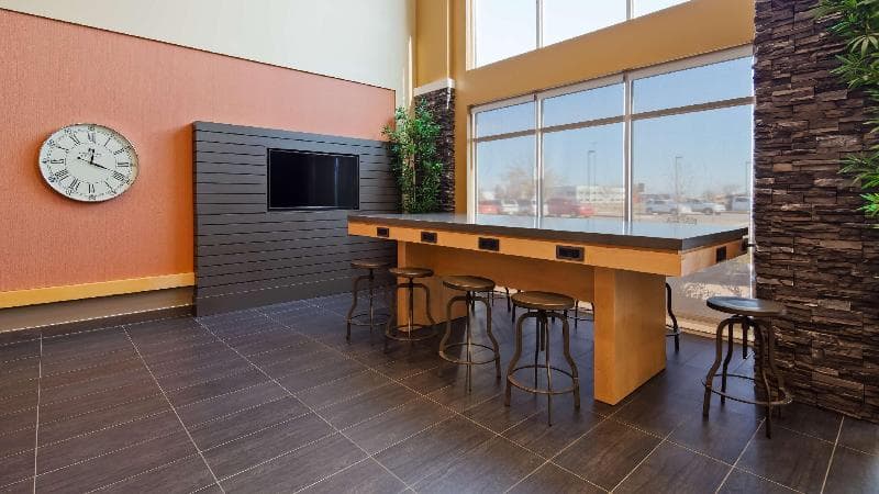 Best Western Plus Airport Inn & Suites photo 1