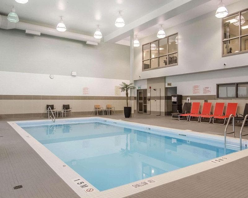 Best Western Plus Airport Inn & Suites 3