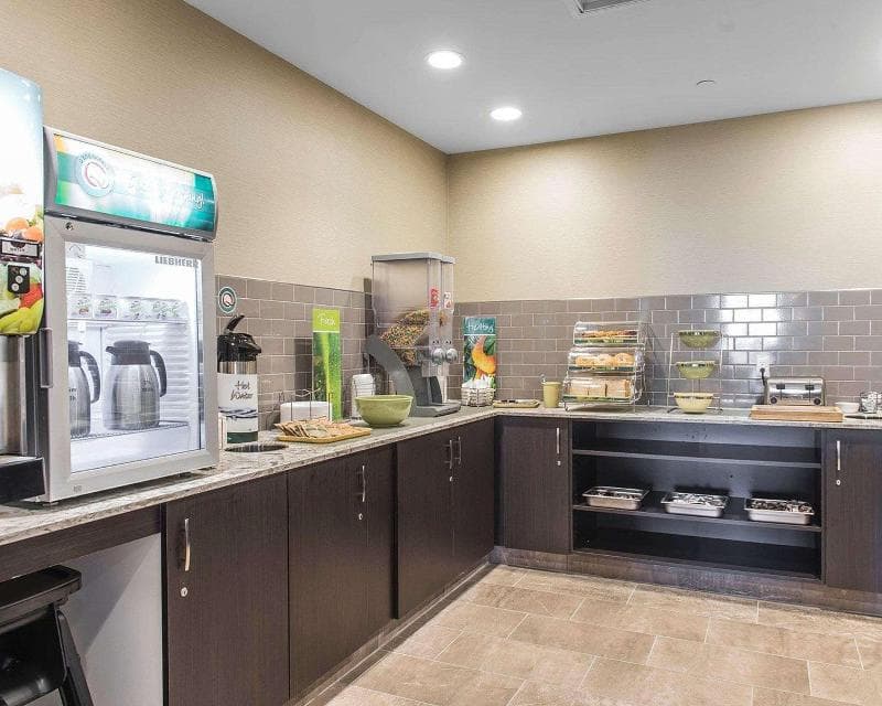 Quality Inn & Suites Kingston 2