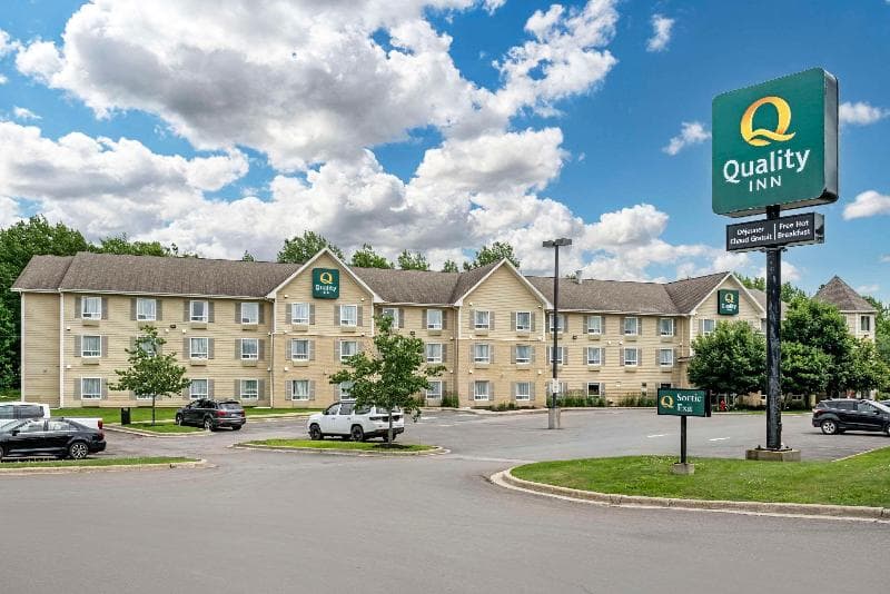 Quality Inn Airport 2