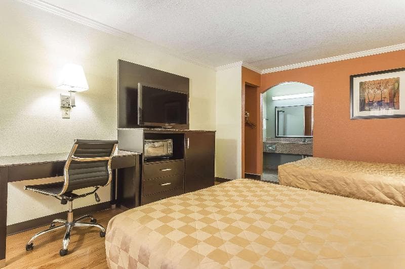 Econo Lodge Gadsden 4
