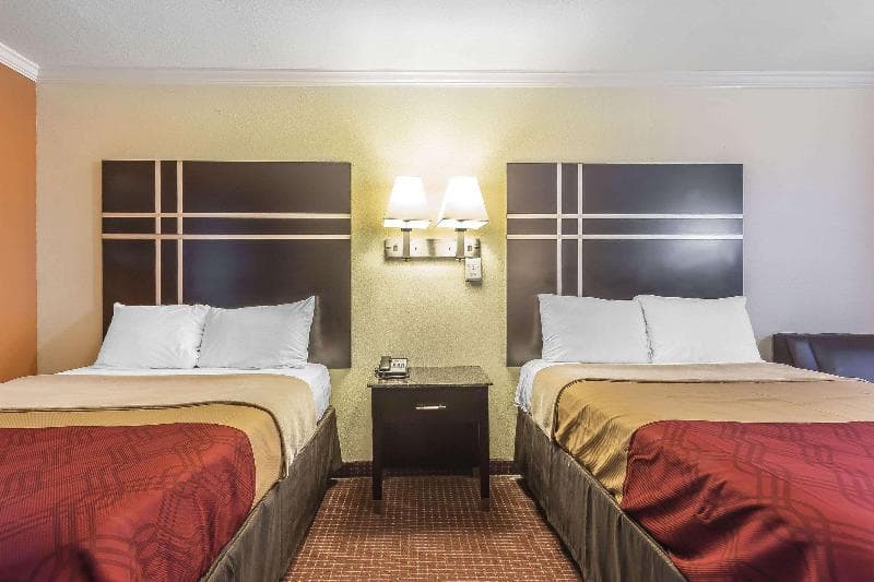 Econo Lodge Gadsden 5