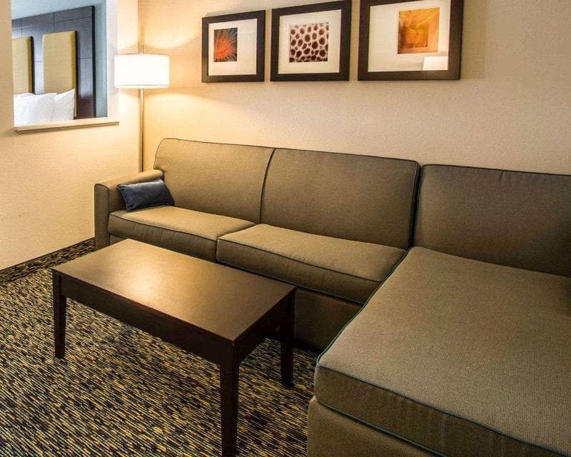 Comfort Suites Fort Lauderdale Airport South And Cruise Port 3