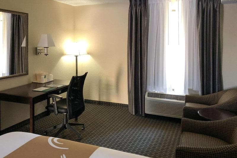 Quality Inn & Suites 2