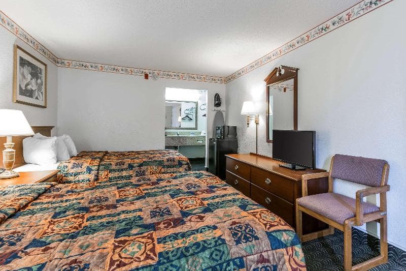 Rodeway Inn 2