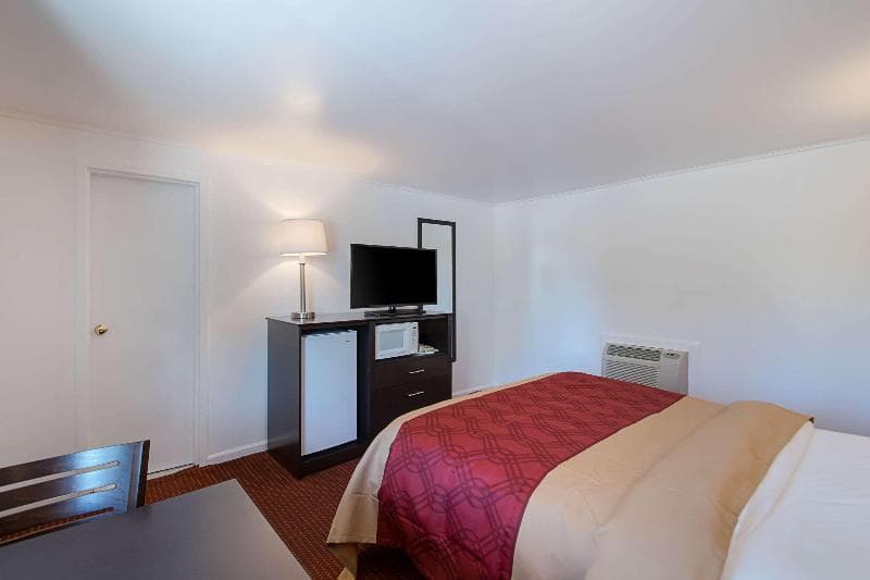 Econo Lodge Lee Great Barrington 2