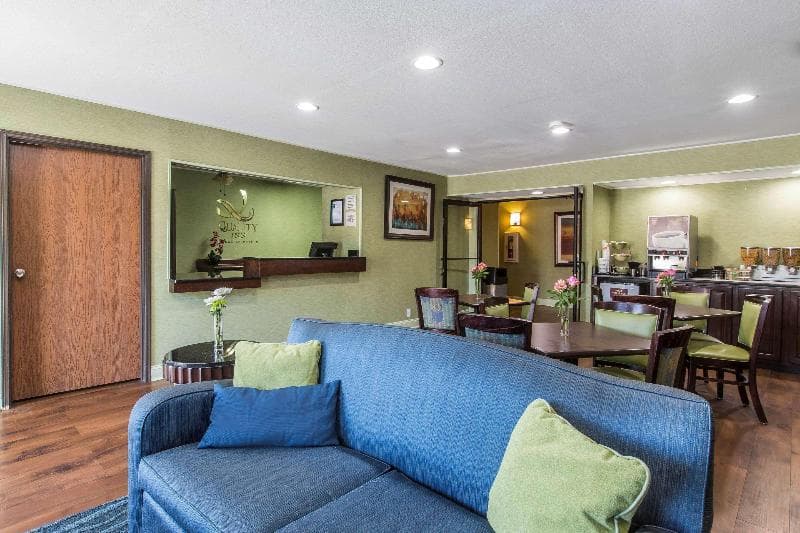 Quality Inn Cedartown 4