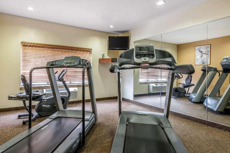 Comfort Inn & Suites photo 1