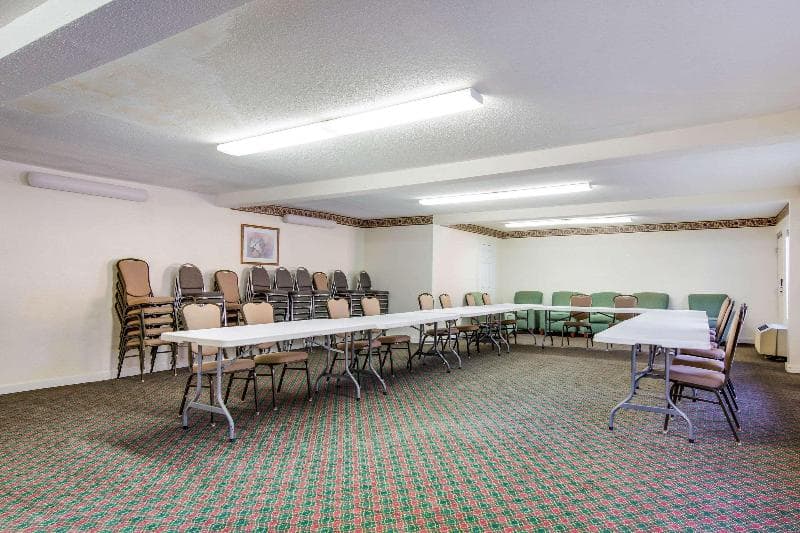 Econo Lodge Corbin Area photo 1