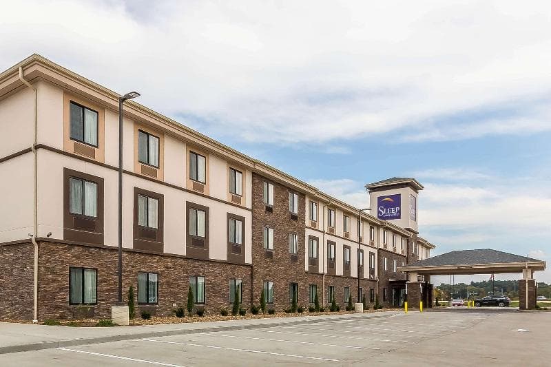 Sleep Inn & Suites 3