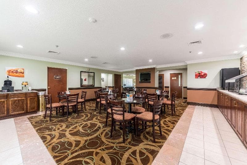 Quality Inn 3