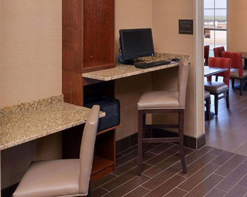 Comfort Inn & Suites Mandan Bismarck photo 1
