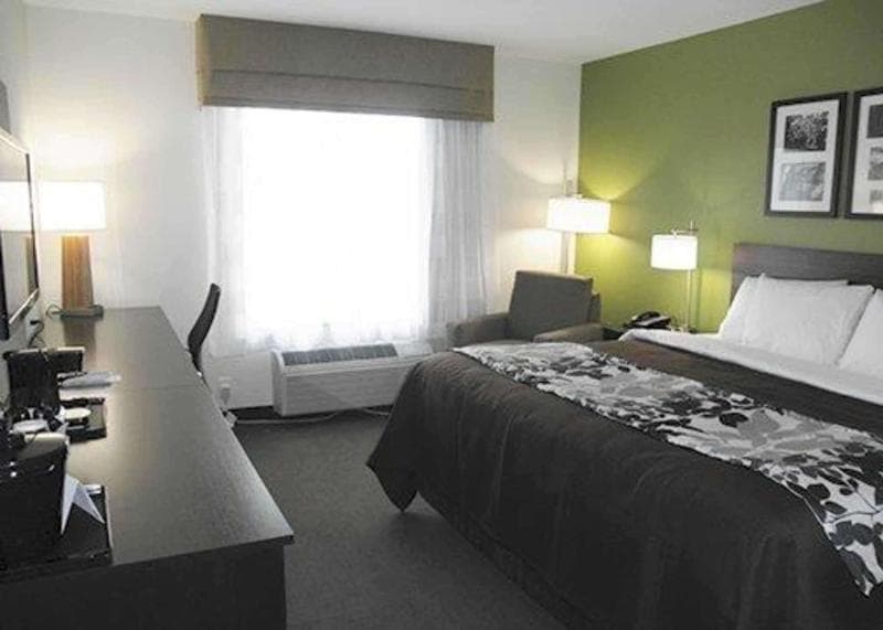Sleep Inn & Suites Belmont / St. Clairsville 2