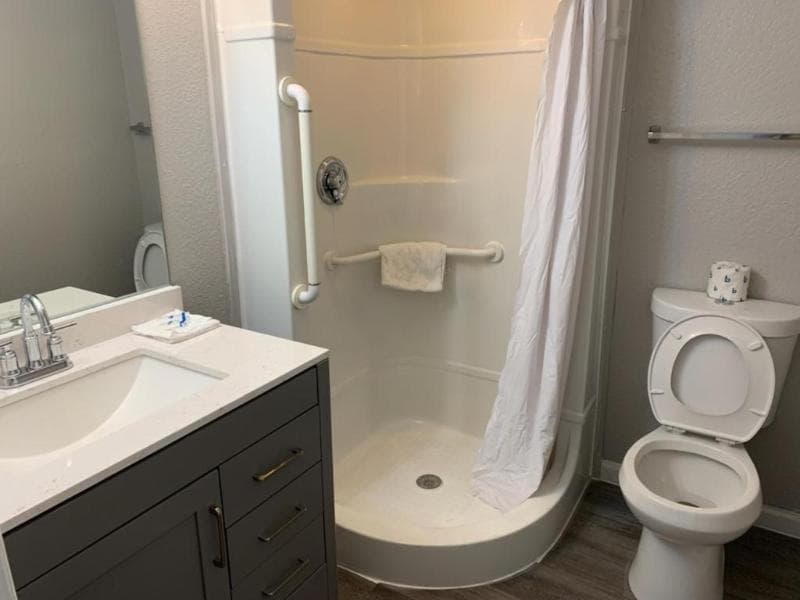 Rodeway Inn 4