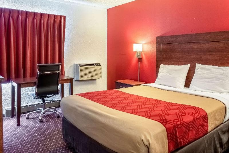Econo Lodge Prineville 2
