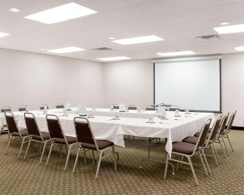Comfort Inn Bismarck 4