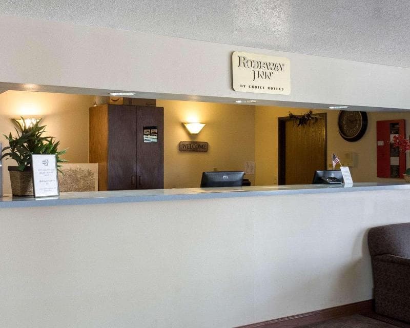 Rodeway Inn West Fargo 5