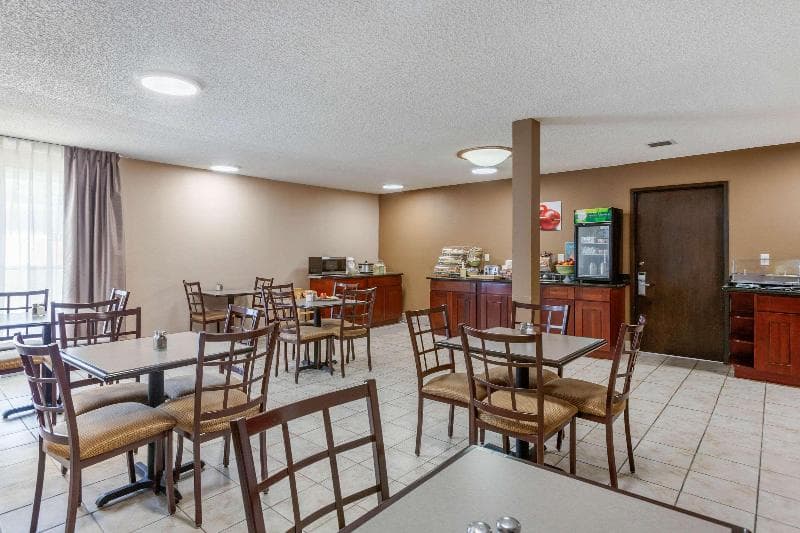 Quality Inn 3