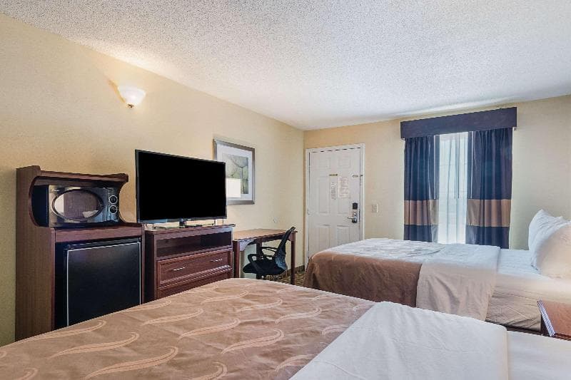 Quality Inn 3