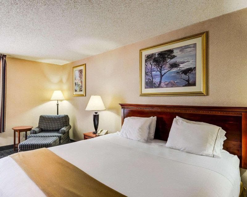 Quality Inn Spring Mills Martinsburg North 3