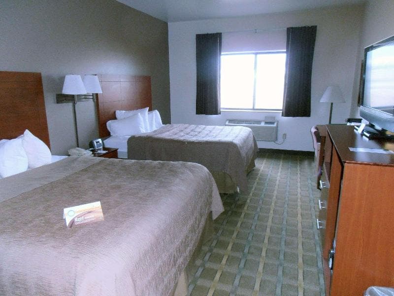 Quality Inn 4
