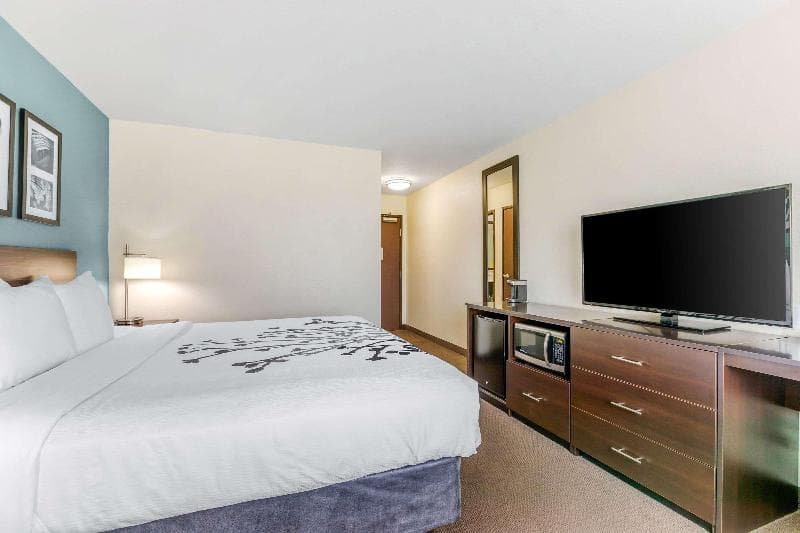 Sleep Inn & Suites Ames Near Isu Campus photo 1