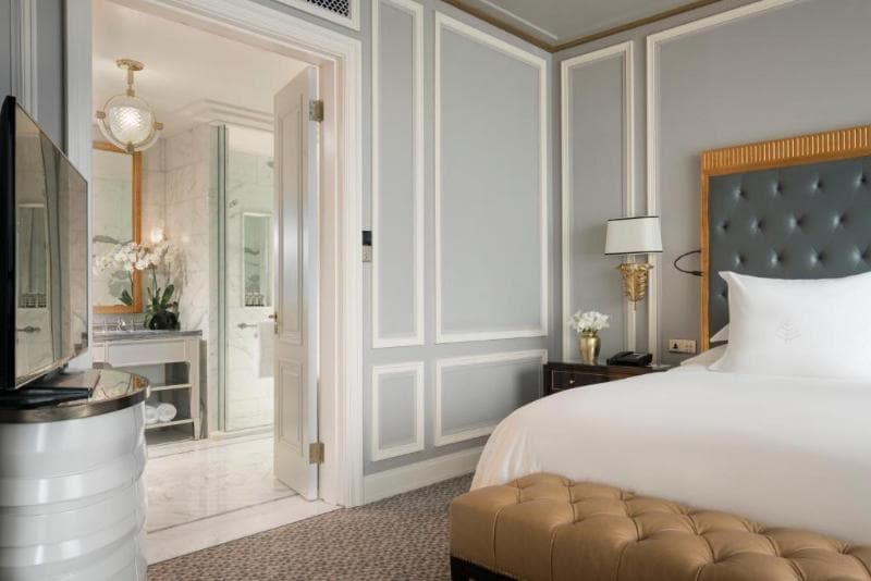 Four Seasons Hotel Jakarta 2