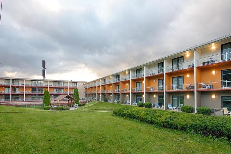 Hawthorn Extended Stay by Wyndham Chambersburg 2