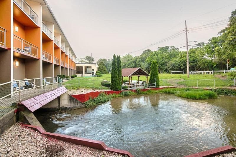 Hawthorn Extended Stay by Wyndham Chambersburg 3