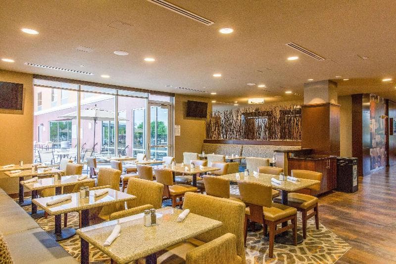 Cambria Hotel & Suites Planofrisco 4