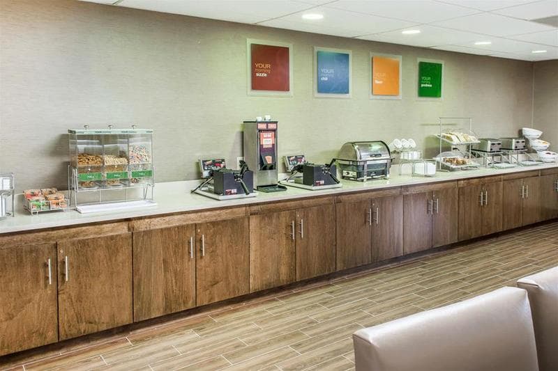 Comfort Suites Near Potomac Mills 2