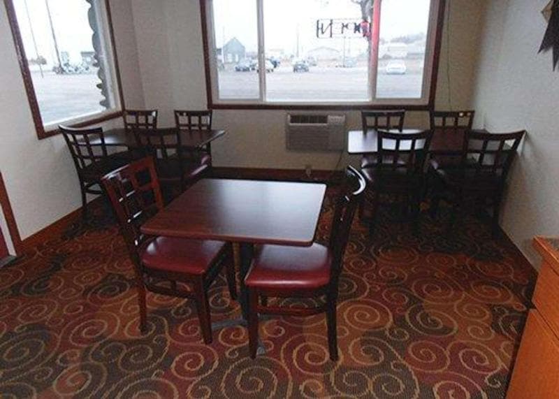 Rodeway Inn photo 1