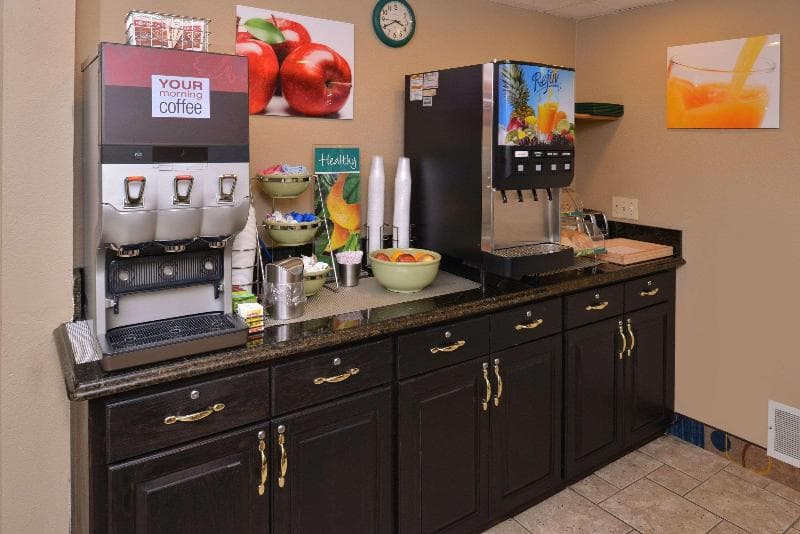 Quality Inn & Suites 2