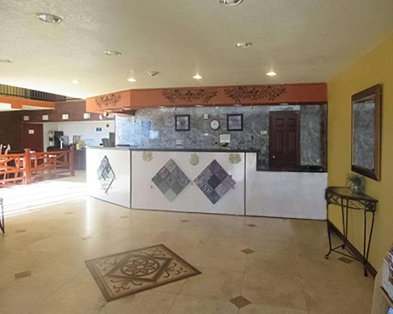 Econo Lodge Inn & Suites Tyler Area 4