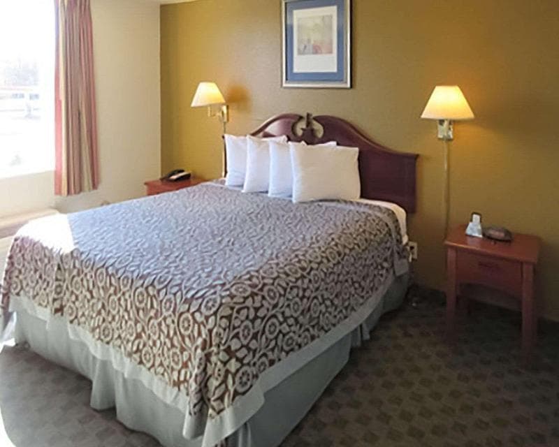 Econo Lodge Inn & Suites Tyler Area 5