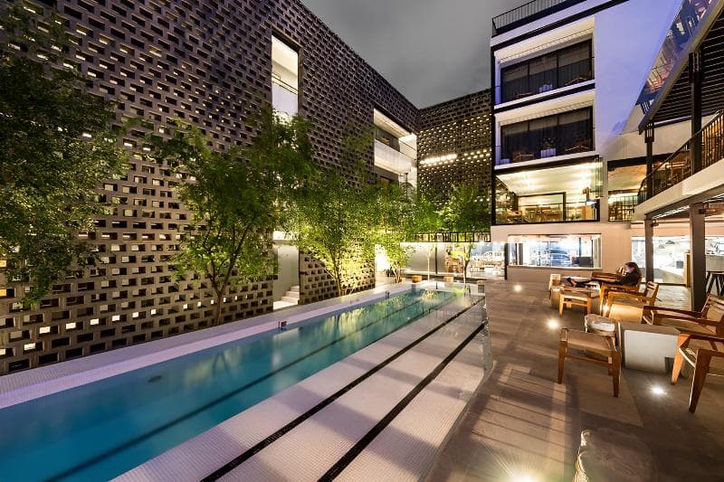 Hotel Carlota main