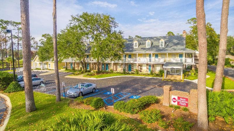 Best Western Plus St. Simons 3
