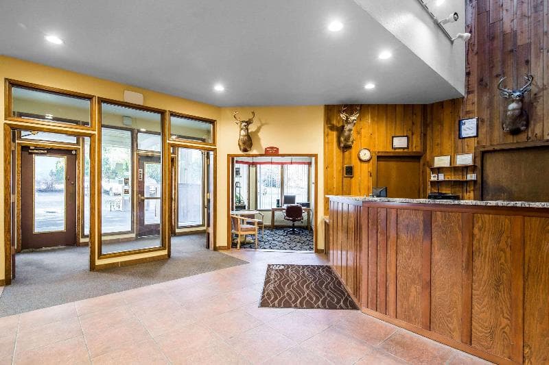 Quality Inn Kodiak 5