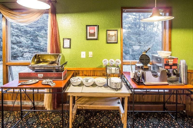 Quality Inn Kodiak 4