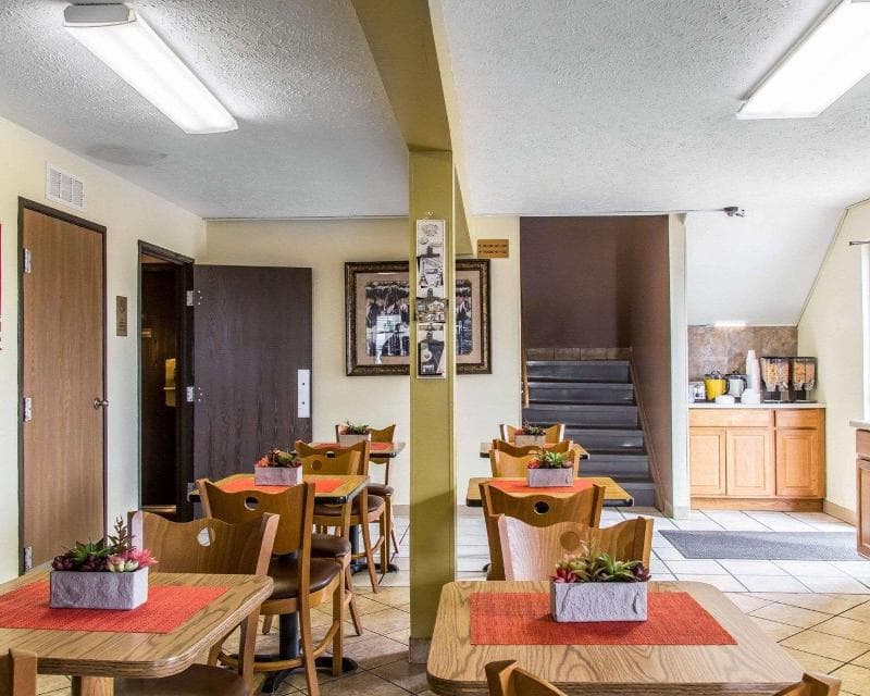 Econo Lodge Limon Area 2