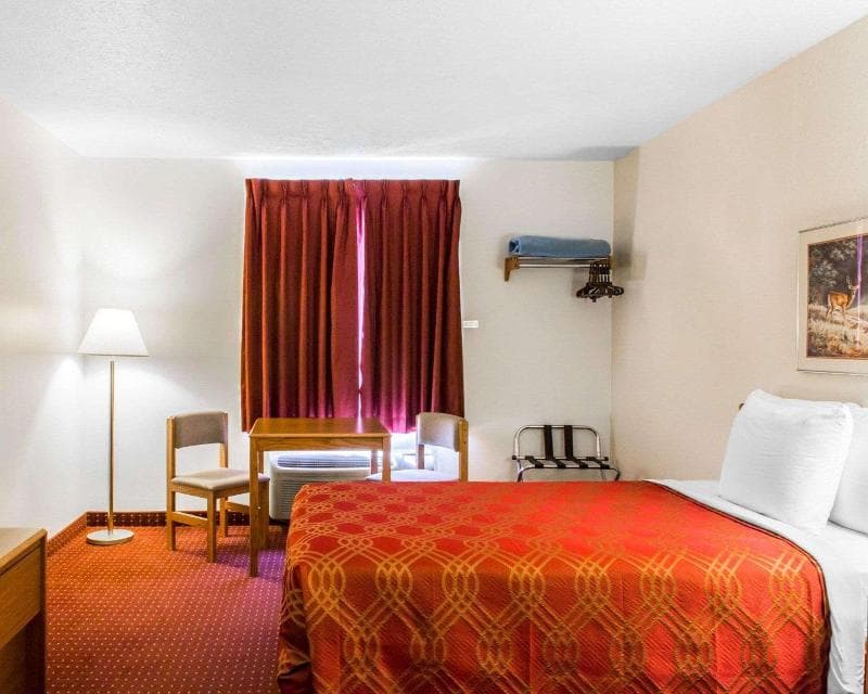 Econo Lodge Limon Area 4
